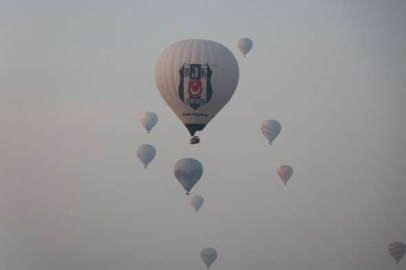 Kapadokya'da balonların görsel şöleni