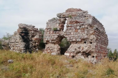 Osmanlı’dan kalan tarihi kale ilgisiz kaldı