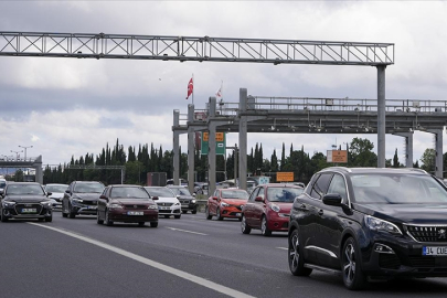 Bayram tatilinde otoyollarda trafik yoğunluğu