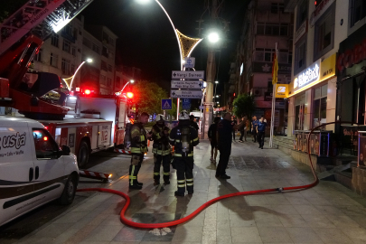 İş yerindeki fritözden yangın çıktı 