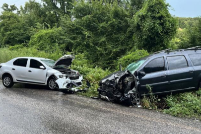 Yağışlı hava kazayı beraberinde getirdi: 6 yaralı     