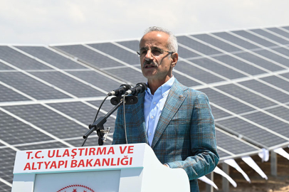 Kara yolları enerjisini güneşten alıyor