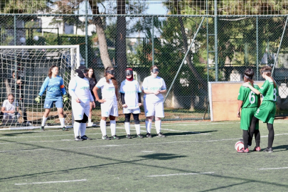 Görme Engelliler Türkiye Kadın Futbol Şampiyonası Kocaeli'de başladı