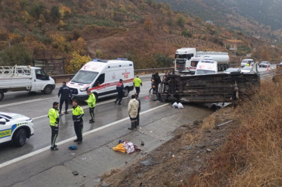 Yolcu minibüsü devrildi: 6 kişi yaralandı