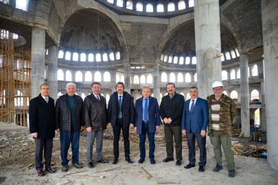 Uludağ Üniversitesi'ndeki cami ve külliye inşaatı yükseliyor