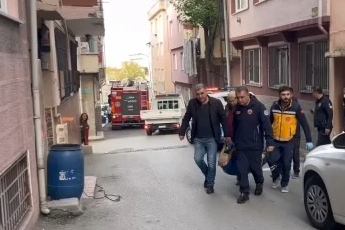 Bursa'da evde 5 gündür mahsur kalan yaşlı çiftin yardımına ekipler yetişti