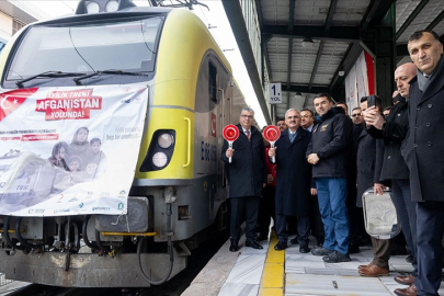 Yardım malzemeleri taşıyan "İyilik Treni"nin 21'incisi Afganistan'a hareket etti