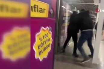 Bursa'da metro istasyonu boks ringine döndü