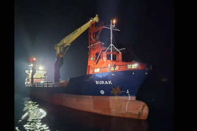 Çanakkale Boğazı'nda arızalanan gemi kurtarıldı